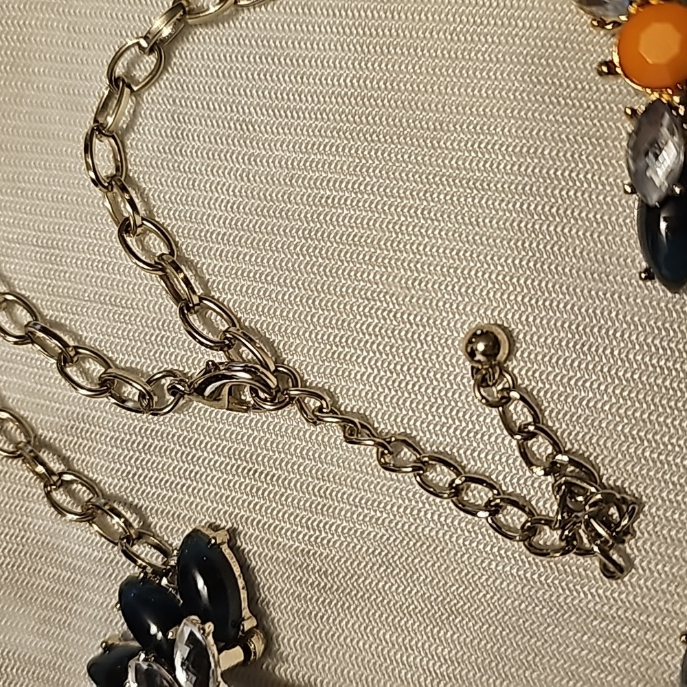 J. CREW Bib Necklace - Picture 4 of 4